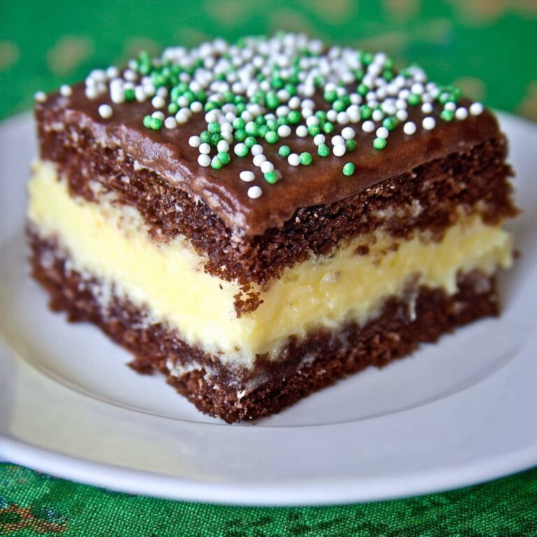 No-Bake Mint Chocolate Eclair Cake Recipe